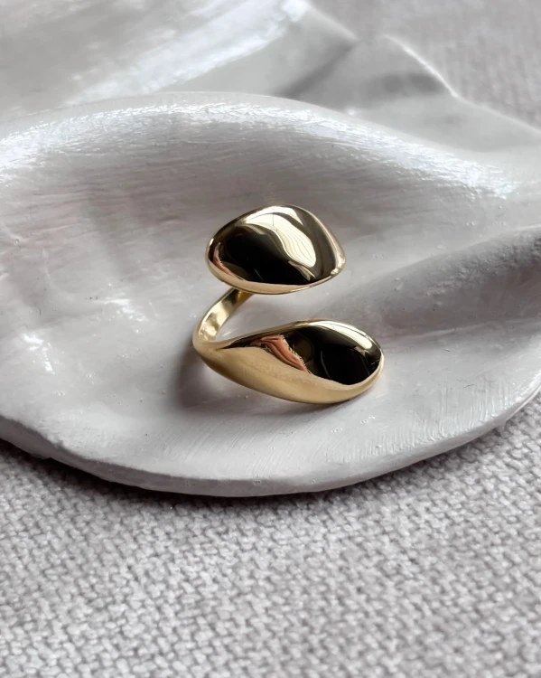 Pierścionek ze stali chirurgicznej platerowany 14k złotem