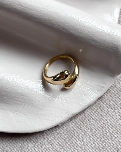 Pierścionek ze stali chirurgicznej platerowany 14k złotem