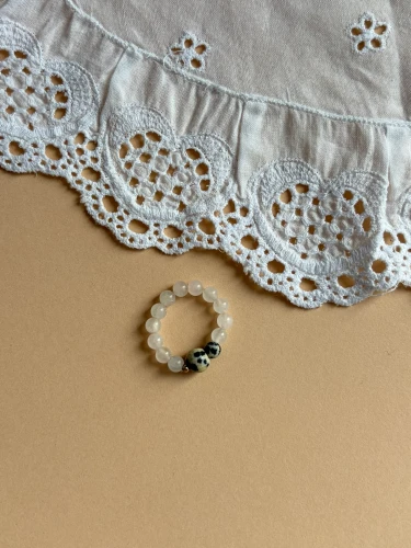 pierścionek z kamieni naturalnych